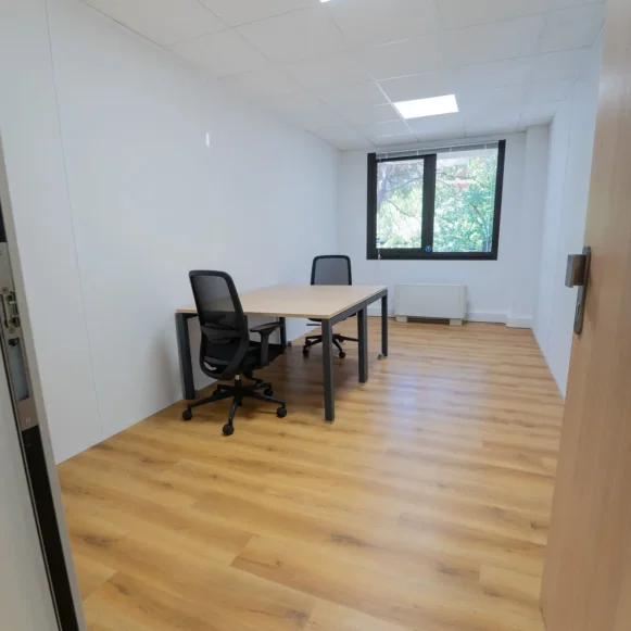 Bureau privé 10 m² 1 poste Location bureau Route des Dolines Valbonne 06560 - photo 1