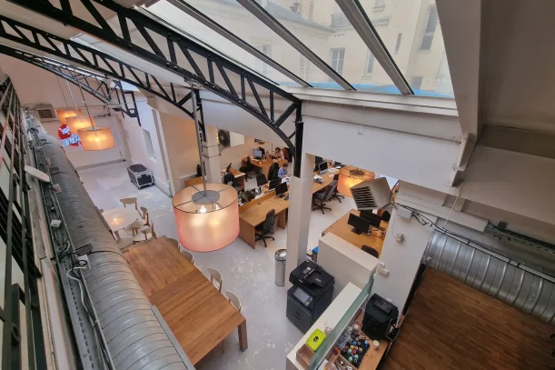 Open Space - 92300 - 5 postes - 400€