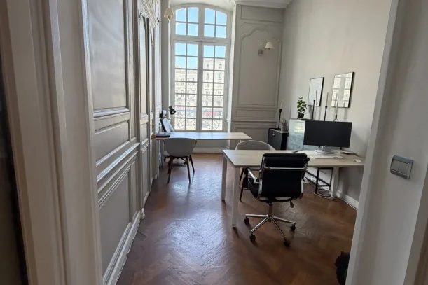 Bureau privé - 33000 - 2 postes - 650€