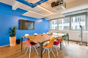 Hiptown - Canal Saint Martin