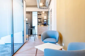 Open Space - 13007 - 10 postes - 90€