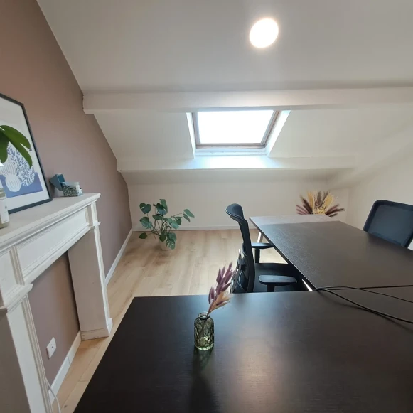 Bureau privé 20 m² 4 postes Coworking Rue des Forges Vallet 44330 - photo 2