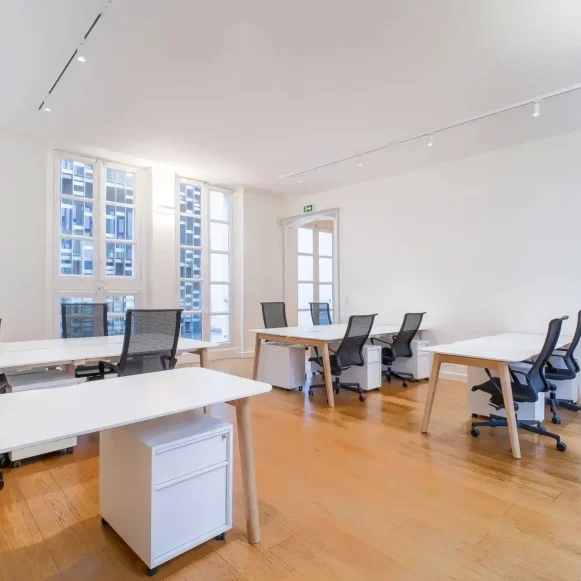 Espace indépendant 190 m² 31 postes Location bureau Rue des Archives Paris 75003 - photo 1