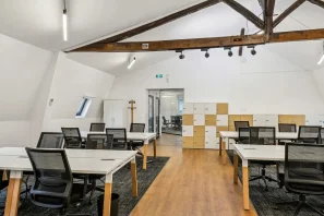 Espace indépendant - 75011 - 64 postes - 28000€