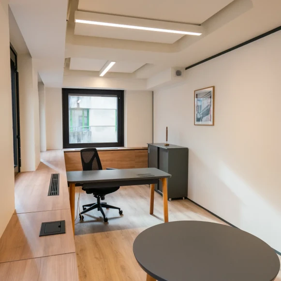 Bureau privé 18 m² 5 postes Location bureau Rue de Genève Lyon 69006 - photo 1