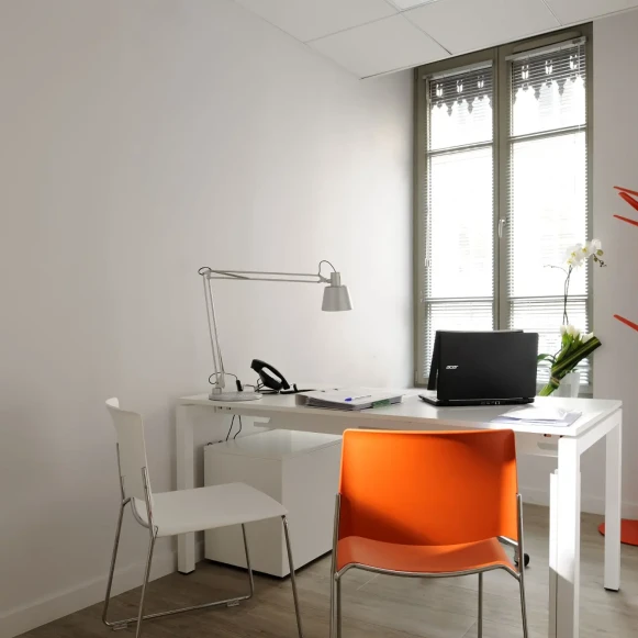 Bureau privé 49 m² 9 postes Coworking Rue du Président Edouard Herriot Lyon 69002 - photo 9