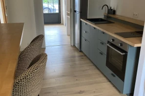 Open Space - 74960 - 5 postes - 220€