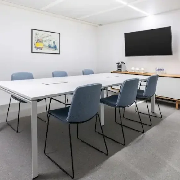 Bureau privé 28 m² 8 postes Location bureau Rue du Château des Rentiers Paris 75013 - photo 4