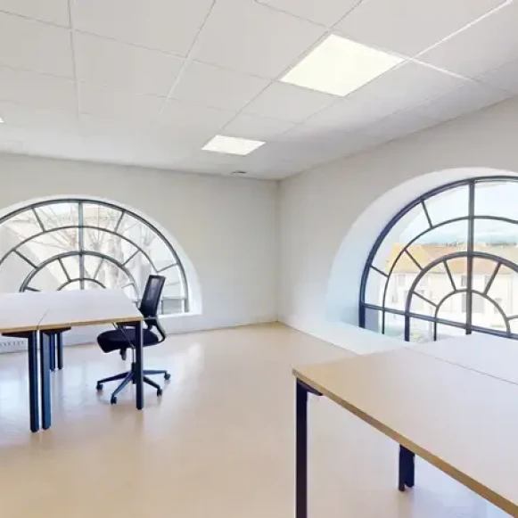 Bureau privé 24 m² 4 postes Location bureau Route de Sérignan Béziers 34500 - photo 1