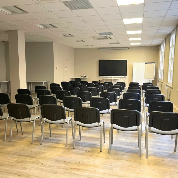 Bureau privé 12 m² 3 postes Coworking Place de la Gare Lille 59800 - photo 5
