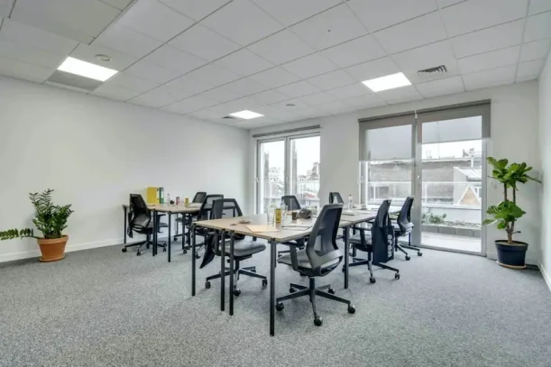 Bureau privé - 59800 - 9 postes - 3600€