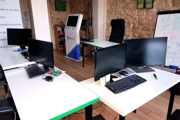 Open Space - 75014 - 5 postes - 290€