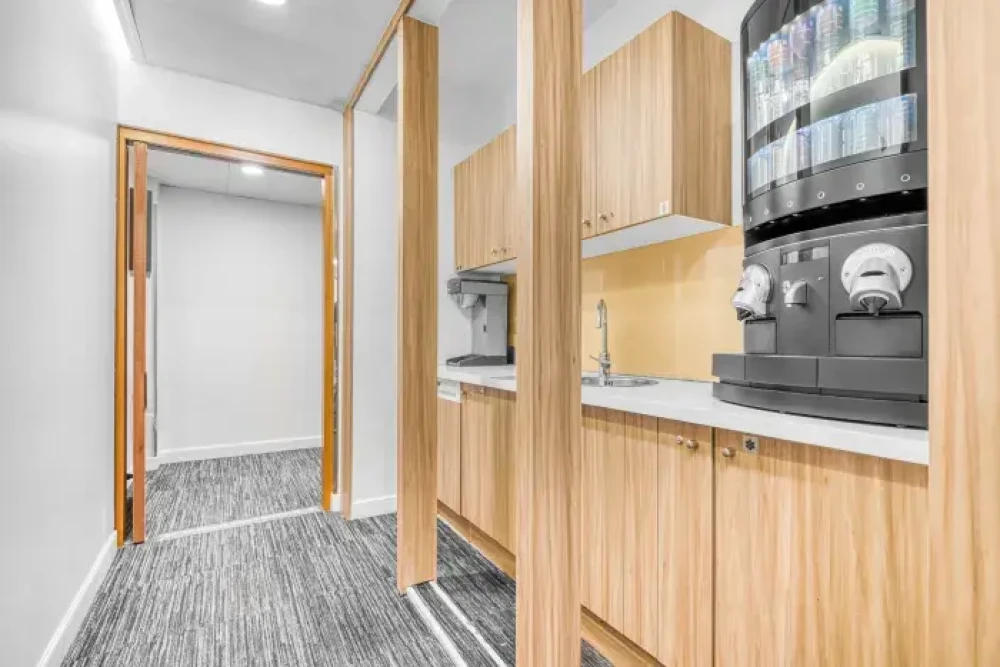 Bureau privé - 75001 - 8 postes - 6400€