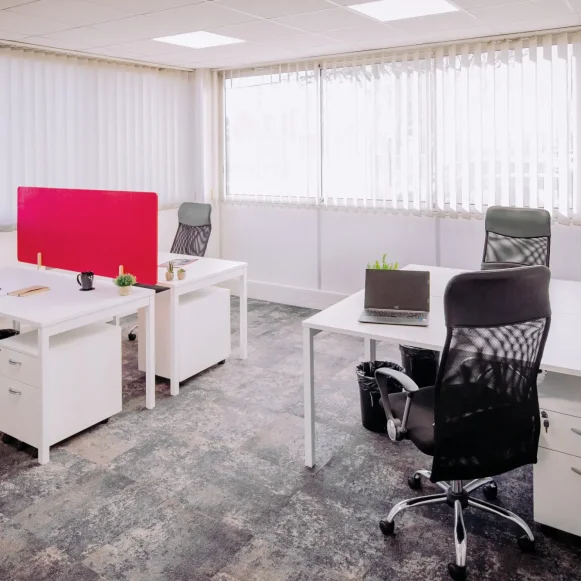 Bureau privé 22 m² 4 postes Location bureau Chemin de la Crabe Toulouse 31300 - photo 5