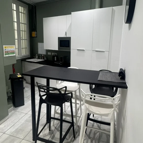 Bureau privé 10 m² 2 postes Location bureau Rue Vignon Paris 75008 - photo 6