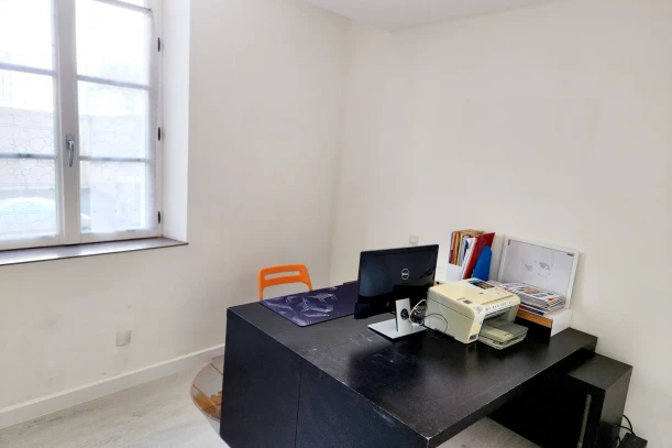 Bureau privé - 13001 - 2 postes - 395€
