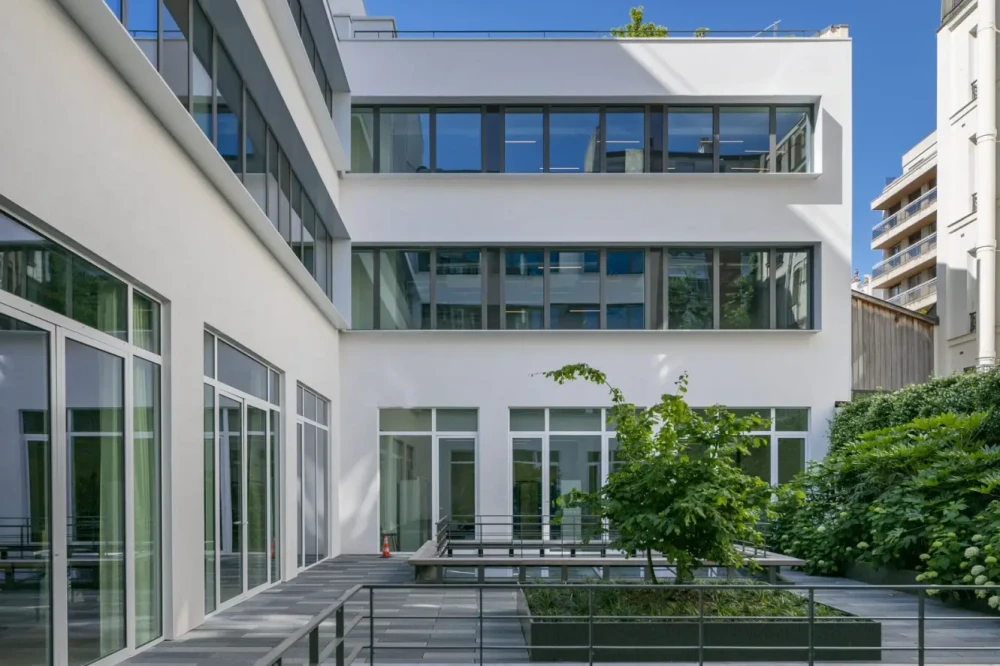 Espace indépendant - 75015 - 83 postes - 62000€