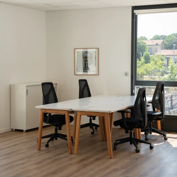 Bureau privé 14 m² 3 postes Coworking Rue Isabelle Eberhardt Montpellier 34000 - photo 1