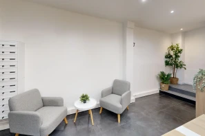 Espace indépendant - 75010 - 8 postes - 4600€