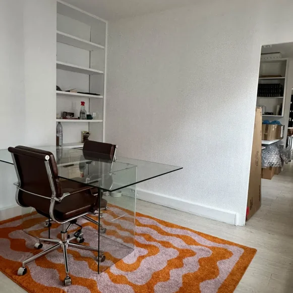 Bureau privé 9 m² 4 postes Location bureau Rue d'Aboukir Paris 75002 - photo 3