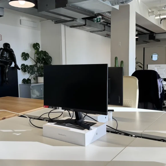 Open Space  28 postes Coworking Quai de Valmy Paris 75010 - photo 10