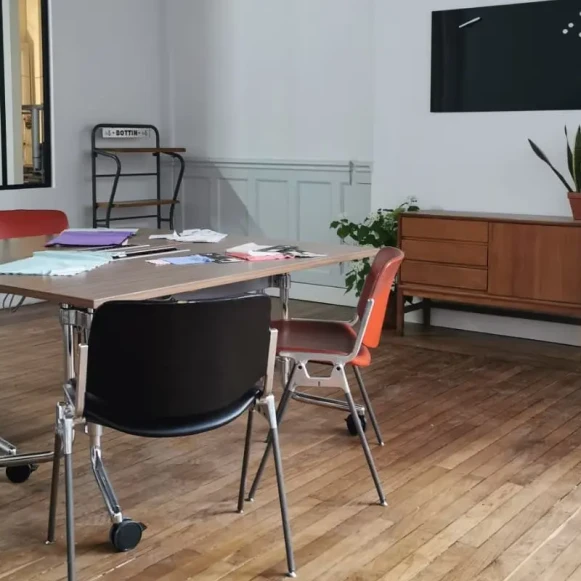 Bureau privé 30 m² 7 postes Coworking Rue Martel Paris 75010 - photo 1