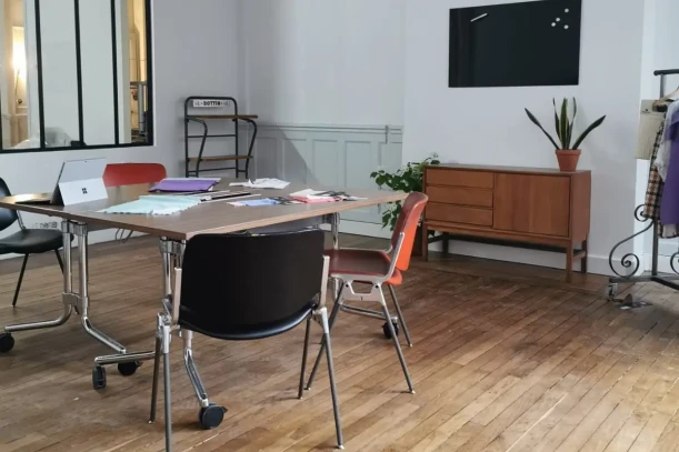 Bureau privé - 75010 - 7 postes - 3300€