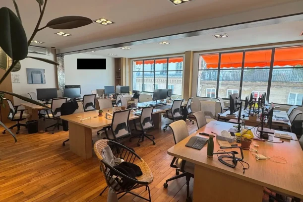 Open Space - 75002 - 10 postes - 599€