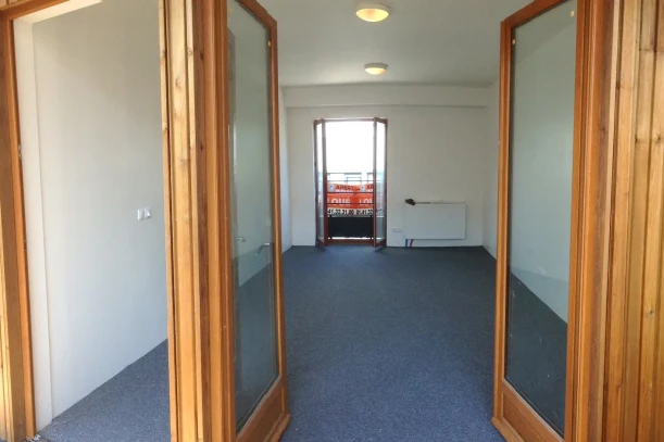 Bureau privé - 93400 - 2 postes - 720€