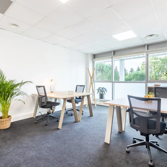 Bureau privé 23 m² 5 postes Coworking Rue Jacques Daguerre Nantes 44300 - photo 1