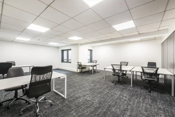 Bureau privé - 92150 - 6 postes - 2000€
