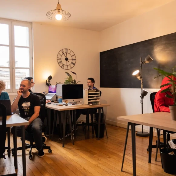 Bureau privé 12 m² 3 postes Coworking Rue d'Austerlitz Toulouse 31000 - photo 13