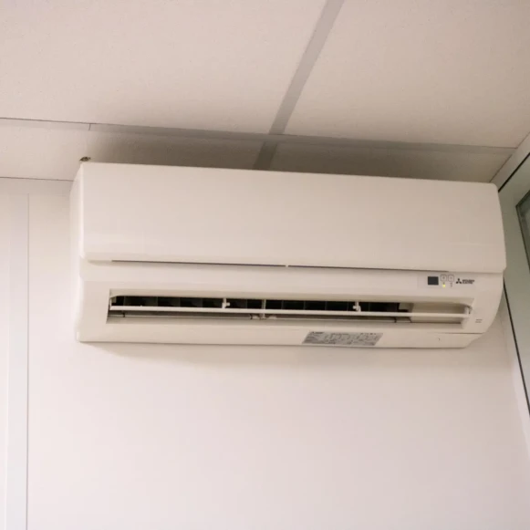 Bureau privé 20 m² 4 postes Coworking Rue Paul Bellamy Nantes 44000 - photo 9