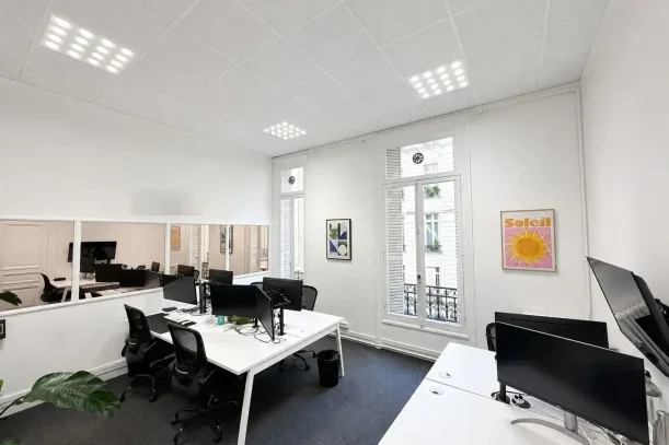 Bureau privé - 75008 - 6 postes - 2000€
