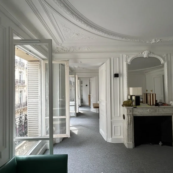 Espace indépendant 175 m² 27 postes Location bureau Rue d'Argenteuil Paris 75001 - photo 6