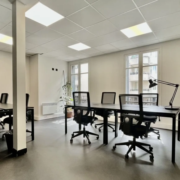 Bureau privé 60 m² 14 postes Coworking Rue la Vacquerie Paris 75011 - photo 1