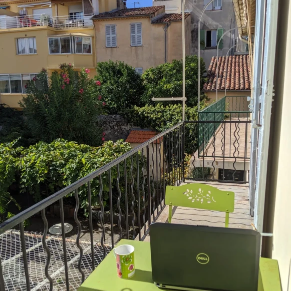 Bureau privé 10 m² 1 poste Coworking Rue Saint-Antoine Antibes 06600 - photo 4
