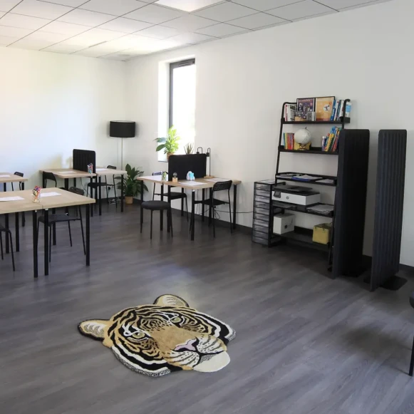 Open Space  15 postes Location bureau Avenue Jean Bouin L'Isle-sur-la-Sorgue 84800 - photo 2