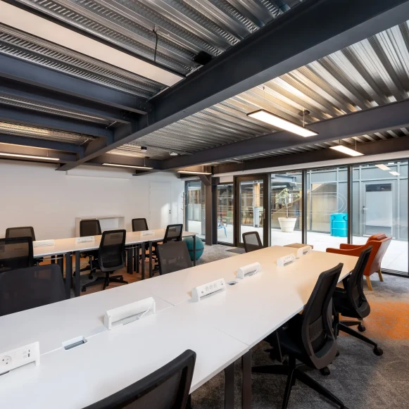 Bureau privé 46 m² 12 postes Location bureau Rue Succursale Bordeaux 33000 - photo 2