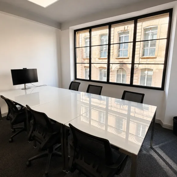 Bureau privé 16 m² 6 postes Location bureau Rue de Richelieu Paris 75002 - photo 6