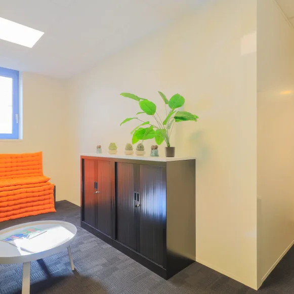 Bureau privé 16 m² 2 postes Coworking Place Rihour Lille 59000 - photo 2