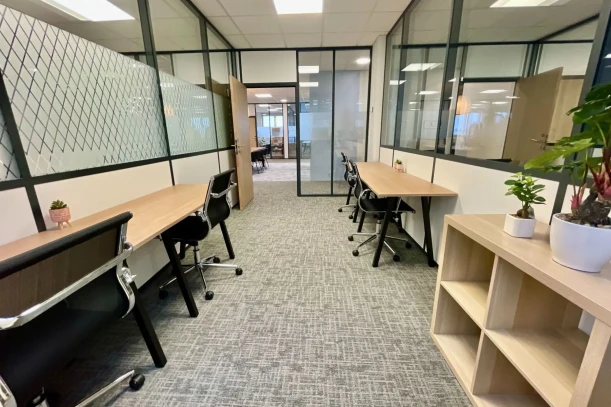 Bureau privé - 92000 - 4 postes - 1675€