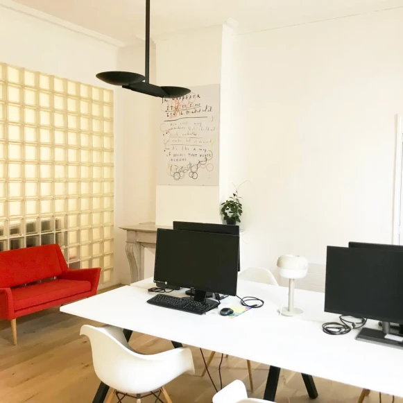 Bureau privé 21 m² 6 postes Coworking Rue Sainte Marseille 13001 - photo 1