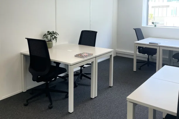 Bureau privé - 69125 - 6 postes - 2055€