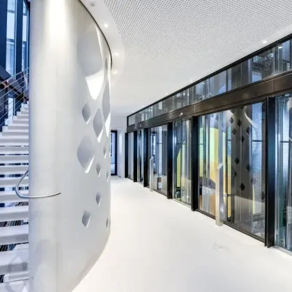 Bureau privé 39 m² 10 postes Coworking Rue d'Amsterdam Paris 75008 - photo 7
