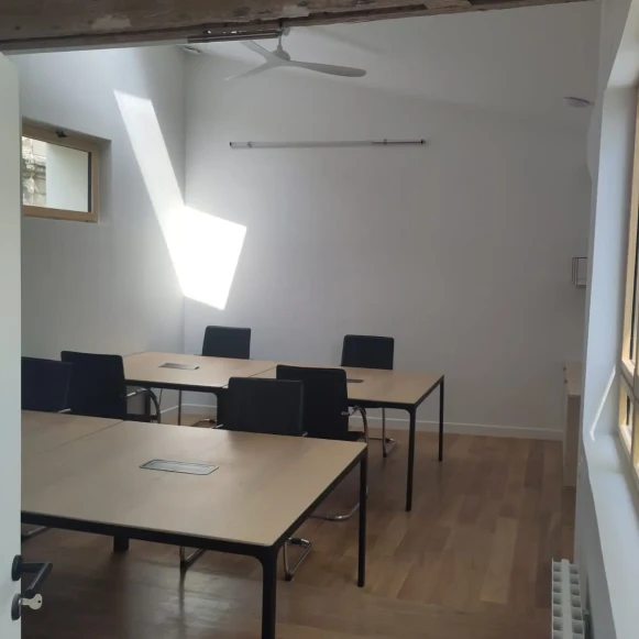 Bureau privé 30 m² 8 postes Location bureau Rue Julien Lacroix Paris 75020 - photo 7