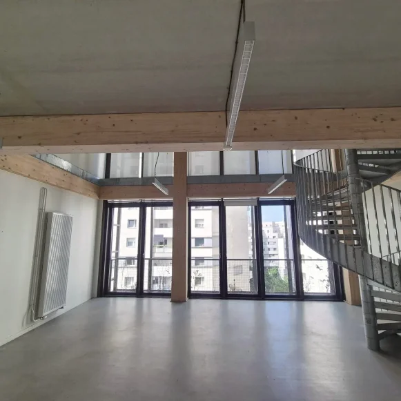 Bureau privé 89 m² 14 postes Coworking Rue de Srebrenica Paris 75020 - photo 5