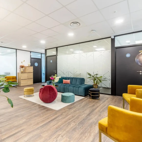 Bureau privé 11 m² 2 postes Location bureau Rue de la Martinellerie Trélazé 49800 - photo 7