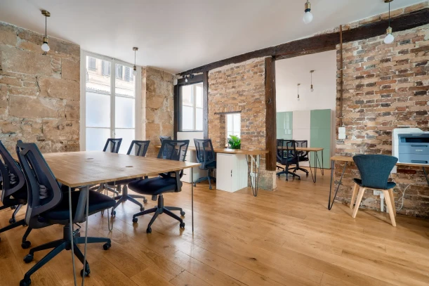 Espace indépendant - 75003 - 18 postes - 7500€