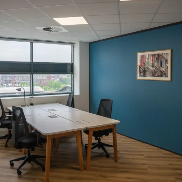 Bureau privé 18 m² 4 postes Coworking Rue de Luxembourg Lille 59800 - photo 1